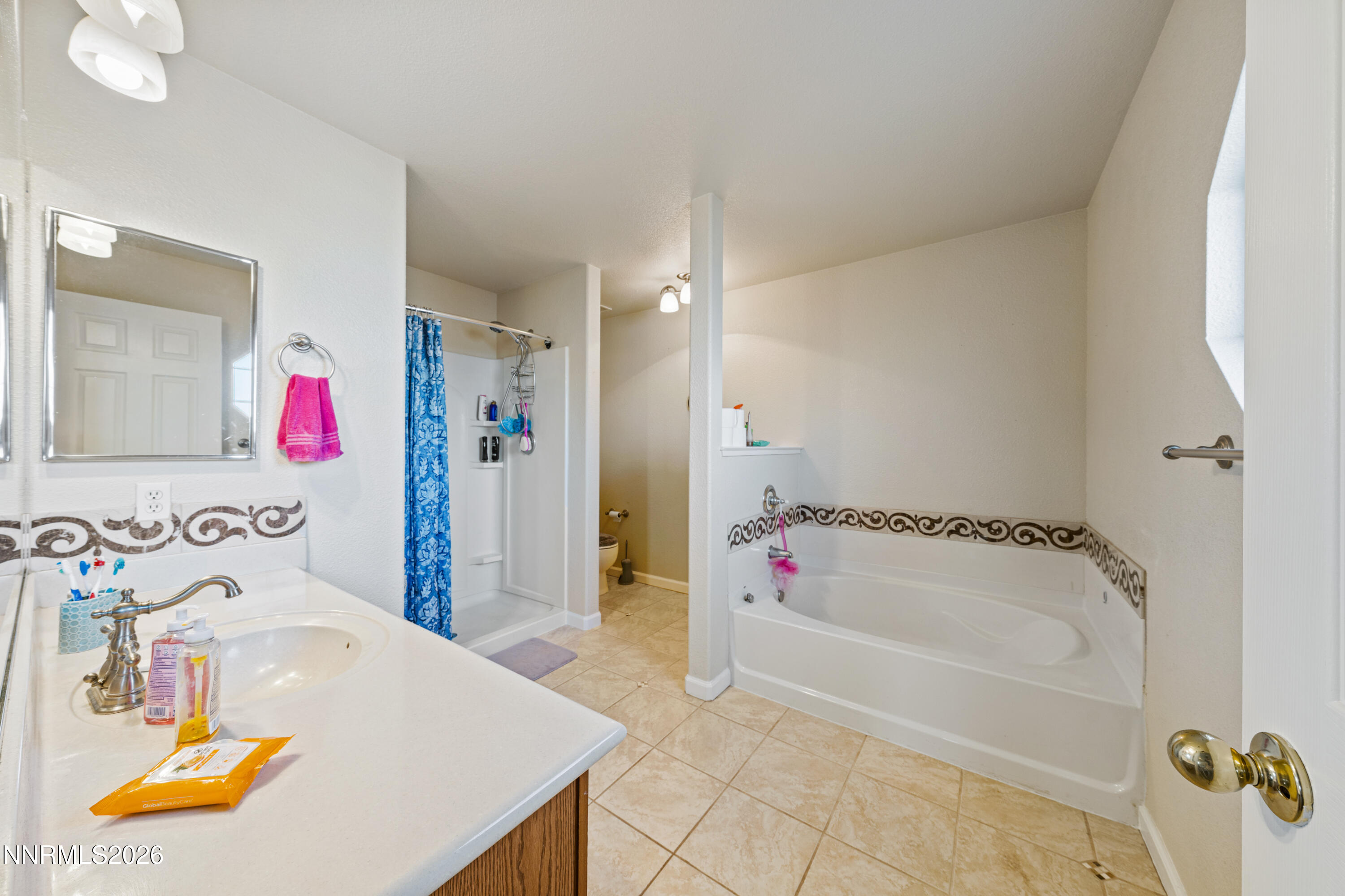 18235 Pin Oak Court Reno, NV 89508 - Photo 28 of 42 A7V03735