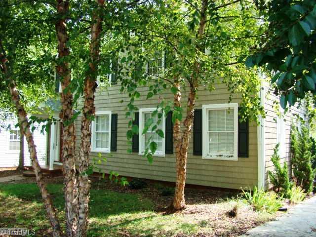 515 South Hawthorne Road Winston-Salem, NC 27103 - Photo 1 of 6 Exterior Front.