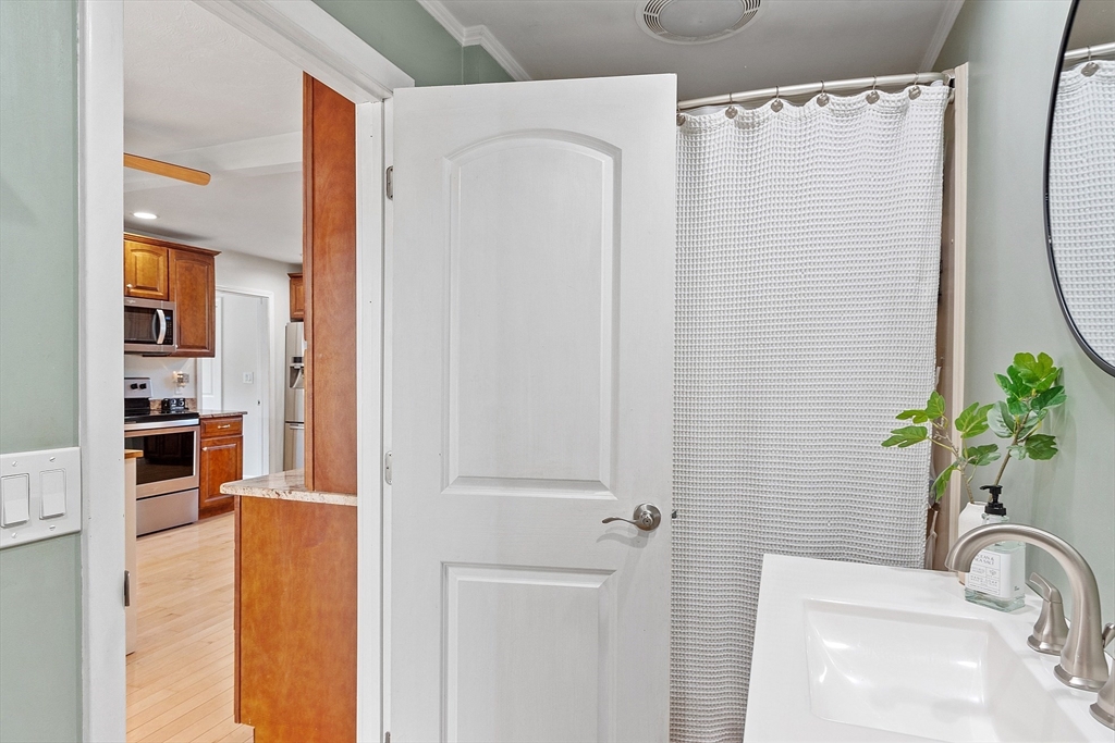 66 Dawson Road Worcester, MA 01602 - Photo 20 of 40 a view of bathroom with shower curtain