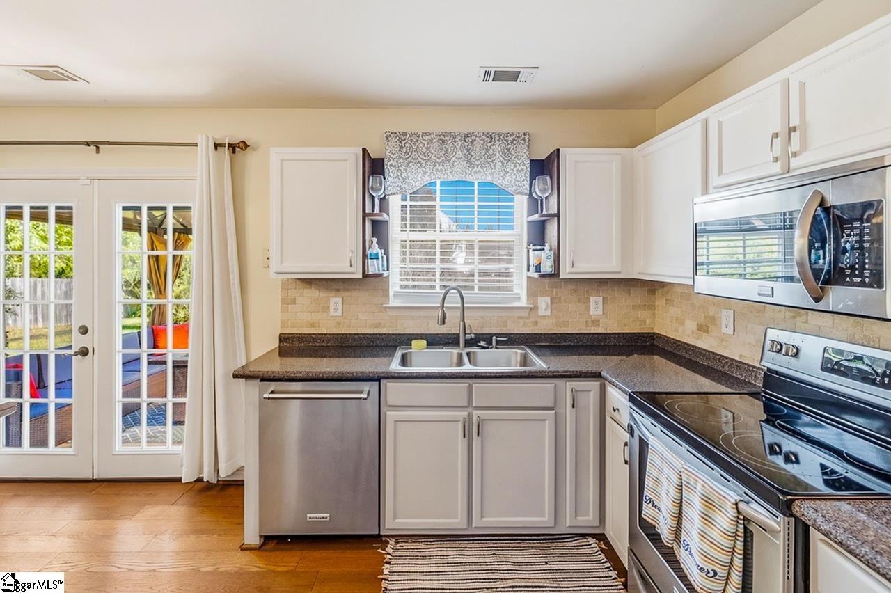200 Ridgebrook Way Greenville, SC 29605 - Photo 16 of 45 Gallery Image 16