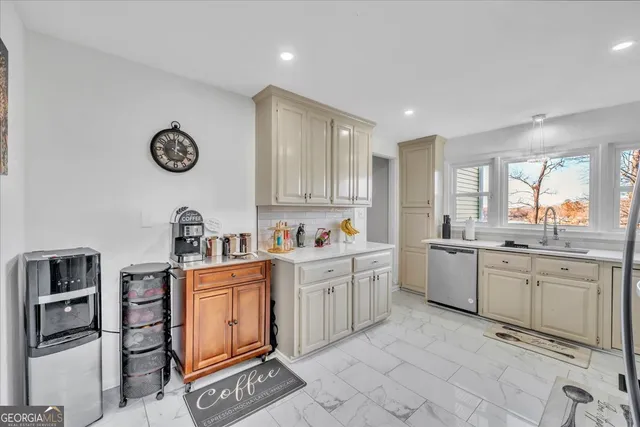 $370,000 | 330 Greentree Parkway, Macon, GA 31220