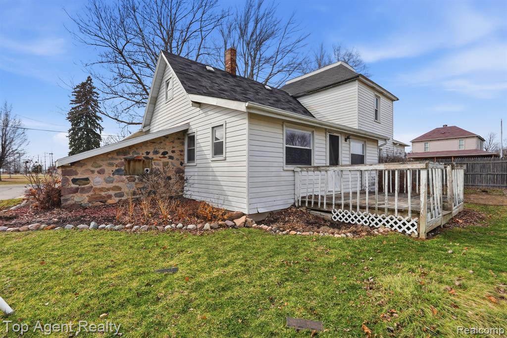 95 West Lapeer Road Peck, MI 48466 - Photo 1 of 33