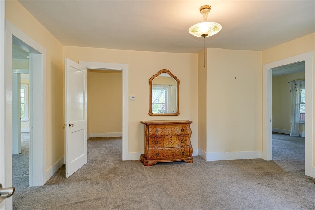 193 Gates Pond Road Berlin, MA 01503 - Photo 9 of 42 Gallery Image 9