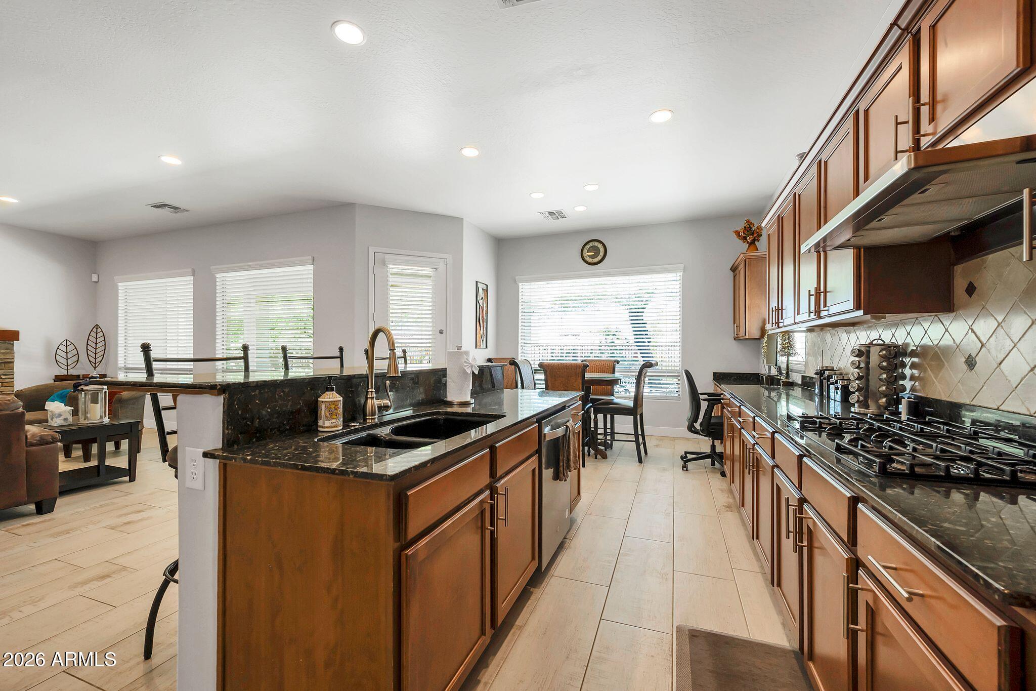 2414 West Mineral Road Phoenix, AZ 85041 - Photo 14 of 39