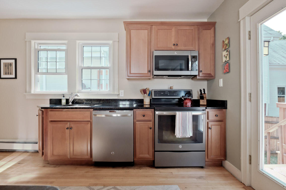 19 Pitt Street Portland, ME 04103 - Photo 23 of 50 New Appliances!