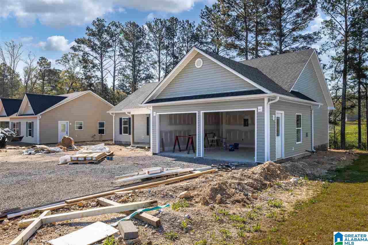 415 Central Avenue Oneonta, AL 35121 - Photo 2 of 7