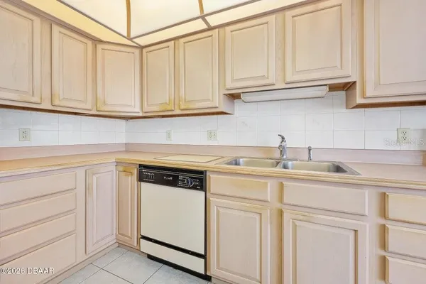 $485,000 | 4 Dolphin Avenue, Ormond Beach, FL 32176