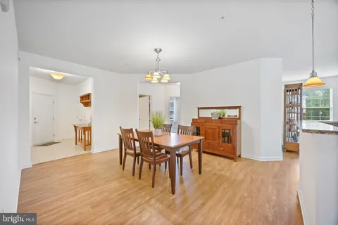 $460,000 | 1410 Wigeon Way, Unit 201, Gambrills, MD 21054