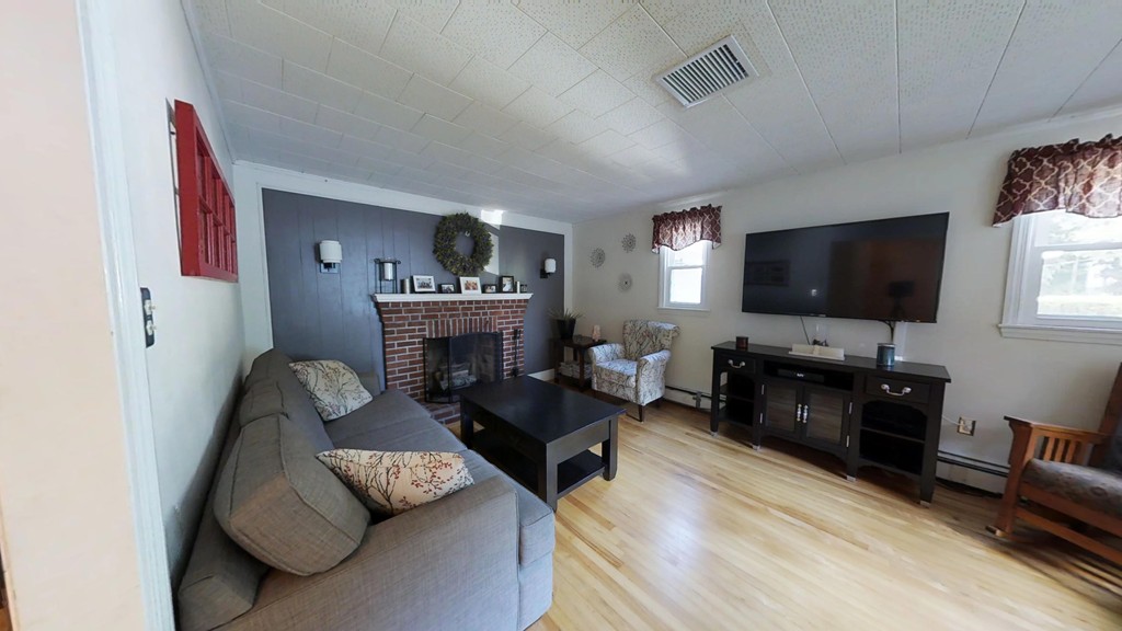 6 Magnolia Road Methuen, MA 01844 - Photo 4 of 20 Gallery Image 4