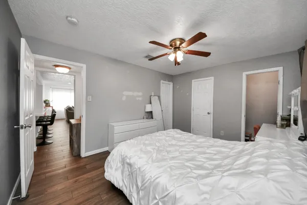 $1,800 | 7414 Battlewood Drive, Houston, TX 77040