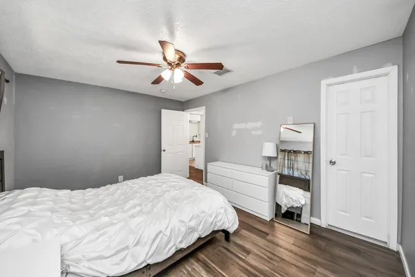 $1,800 | 7414 Battlewood Drive, Houston, TX 77040