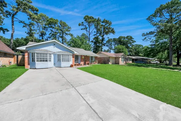 $1,800 | 7414 Battlewood Drive, Houston, TX 77040