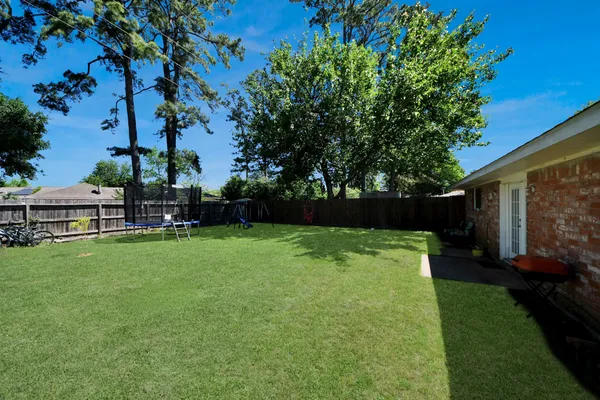$1,900 | 7414 Battlewood Drive, Houston, TX 77040