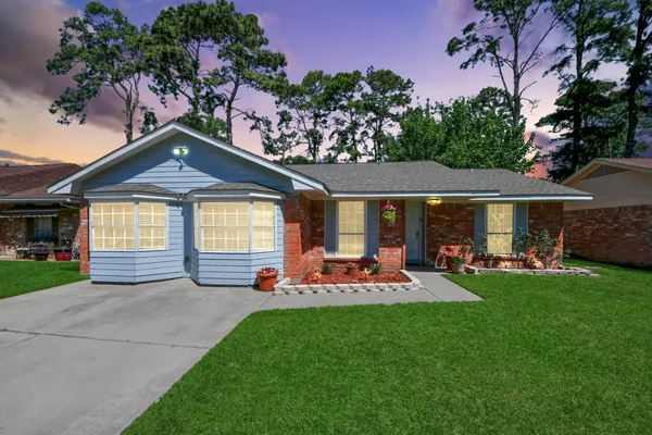 $1,900 | 7414 Battlewood Drive, Houston, TX 77040