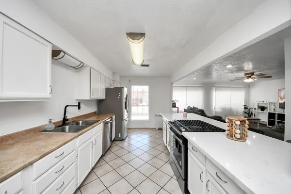 $1,900 | 7414 Battlewood Drive, Houston, TX 77040