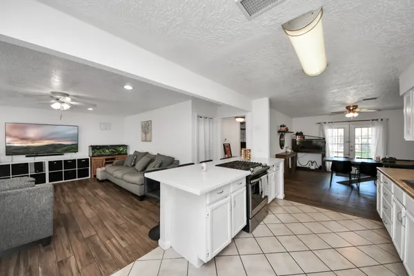 $1,900 | 7414 Battlewood Drive, Houston, TX 77040