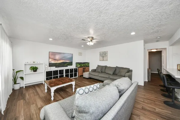 $1,800 | 7414 Battlewood Drive, Houston, TX 77040