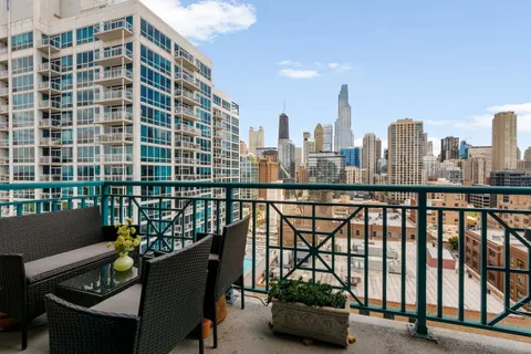 $399,000 | 340 West Superior Street, Unit 1603, Chicago, IL 60654