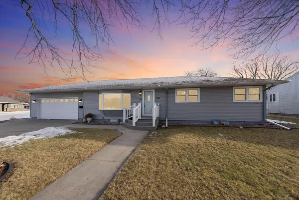 $305,000 | 1101 7th Avenue Southwest, Pipestone, MN 56164