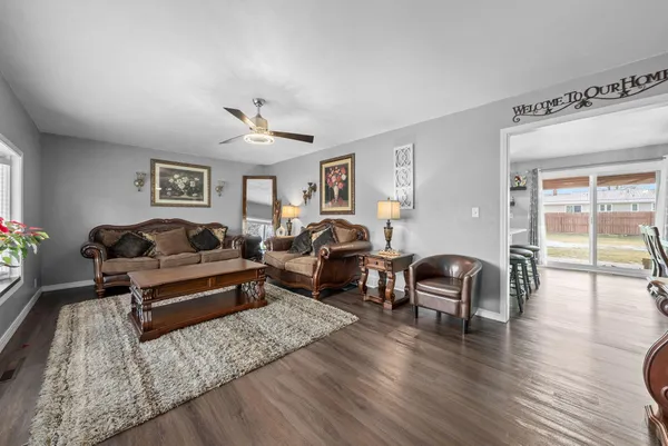 $305,000 | 1101 7th Avenue Southwest, Pipestone, MN 56164