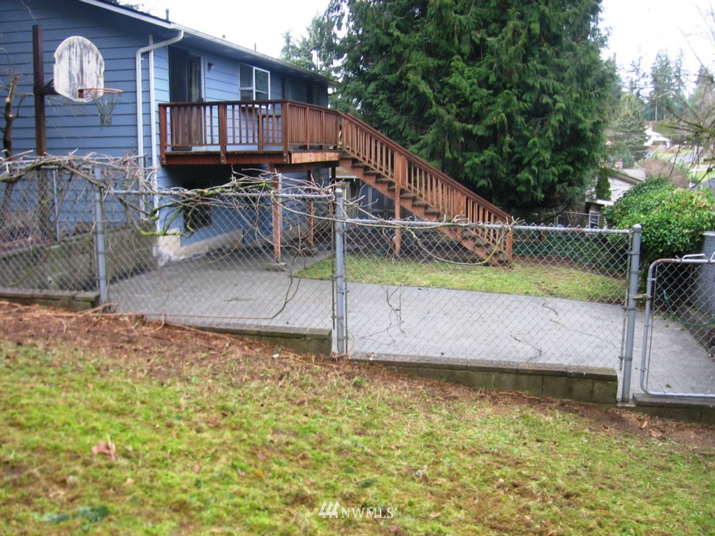 613 219th Place Southwest Bothell, WA 98021 - Photo 2 of 9