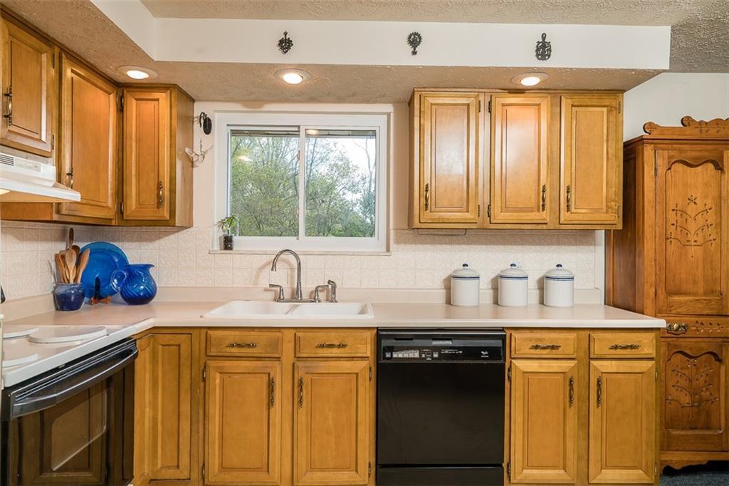 6470 Terre Haute Road Springfield, OH 45502 - Photo 5 of 23