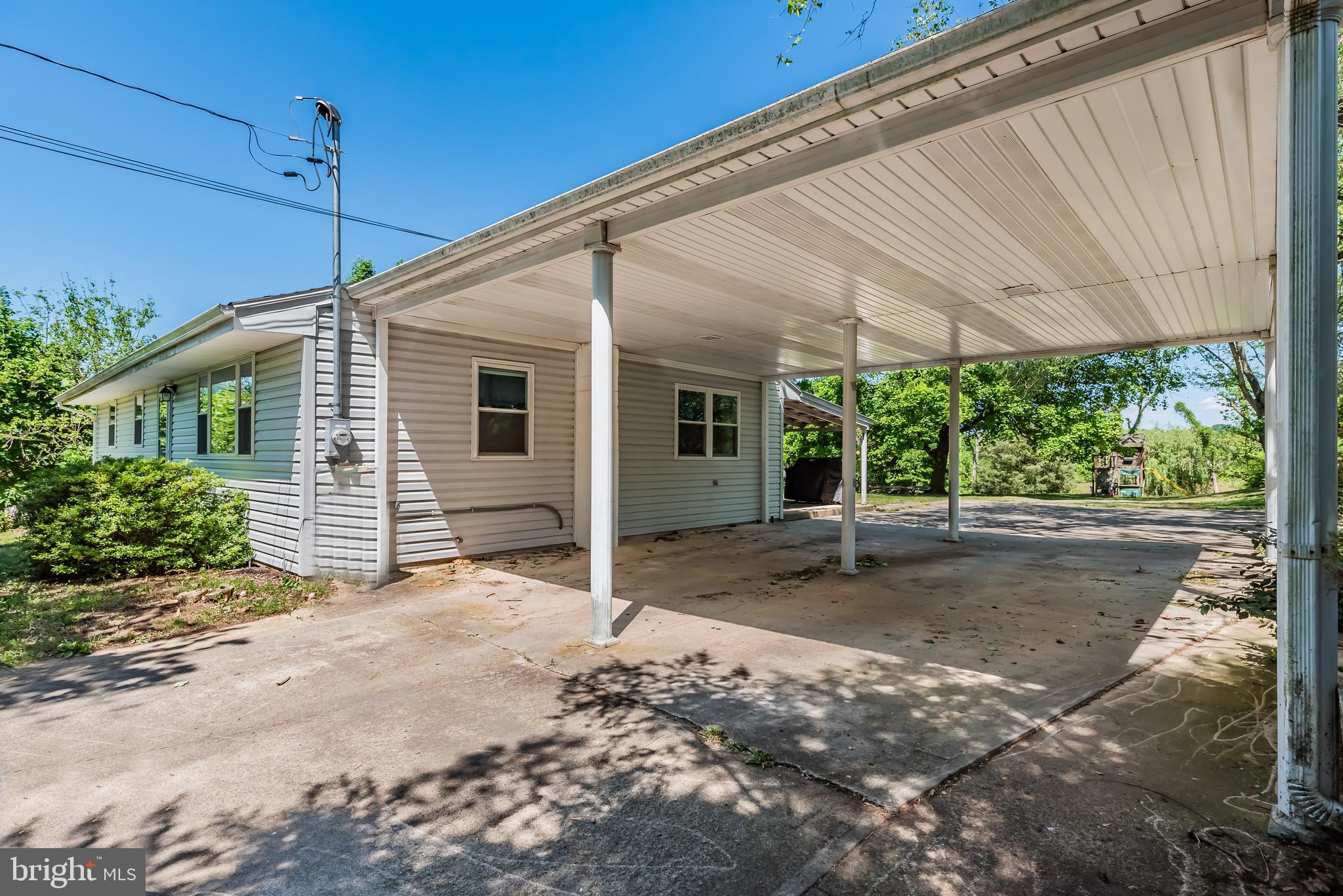 Oversized 2+ car carport