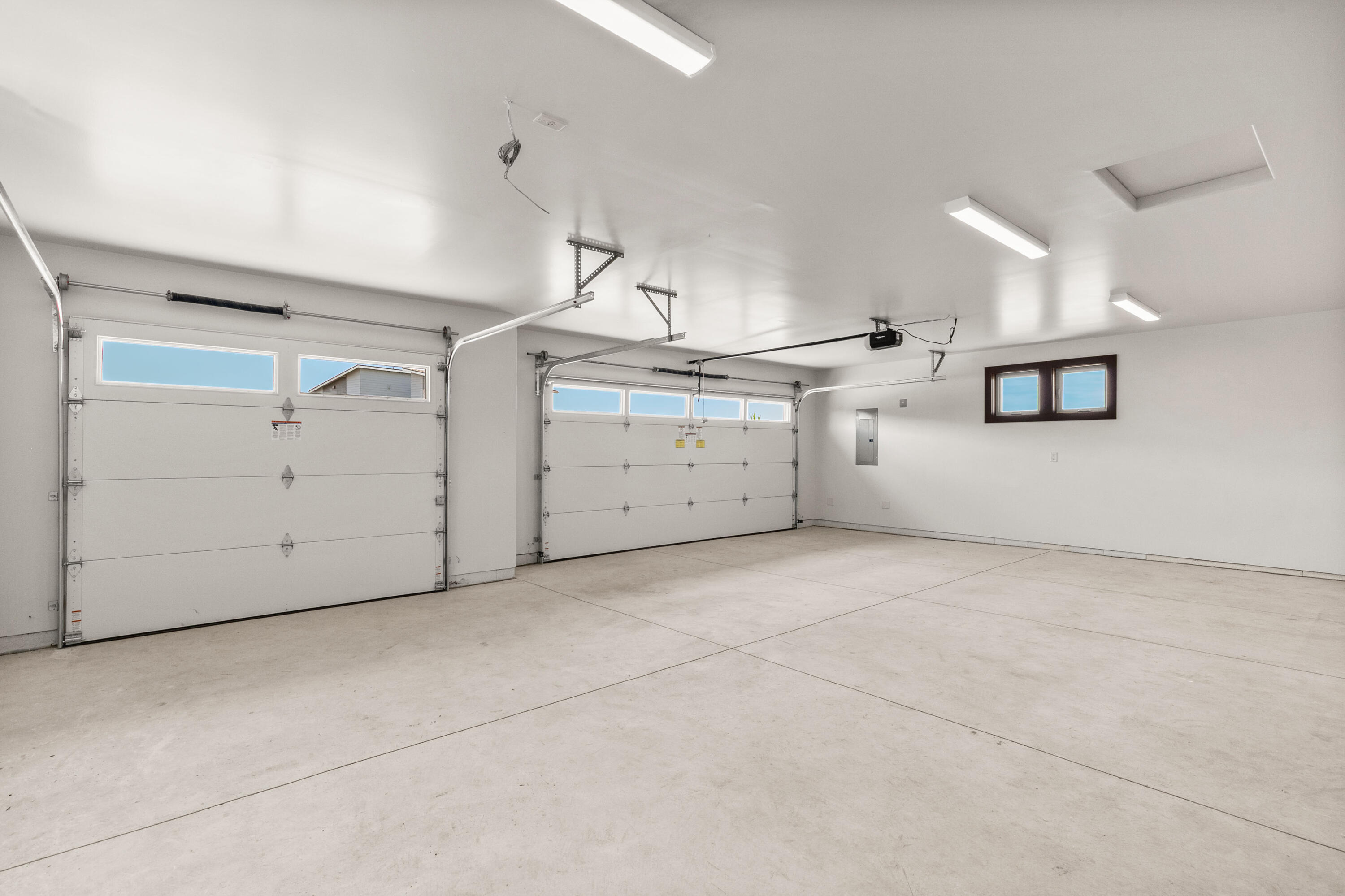 1472 Northeast Hudspeth Road Prineville, OR 97754 - Photo 23 of 26 a view of a garage
