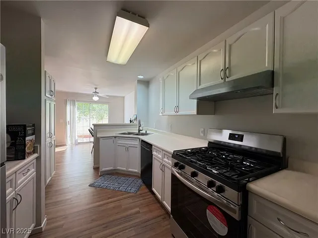 $1,750 | 7931 Trea Avenue, Las Vegas, NV 89147