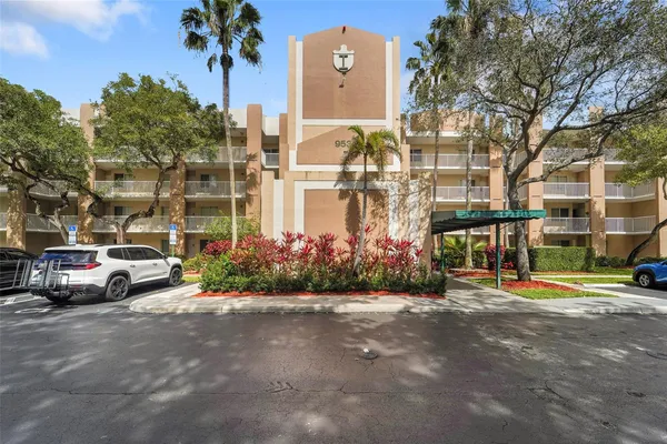 $159,000 | 9537 Weldon Circle, Unit 202, Fort Lauderdale, FL 33321