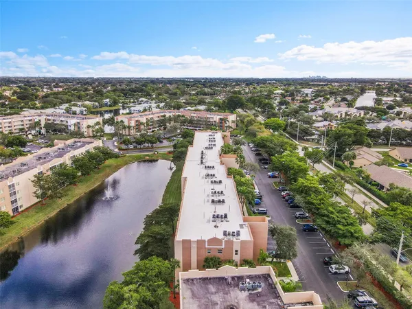 $159,000 | 9537 Weldon Circle, Unit 202, Fort Lauderdale, FL 33321