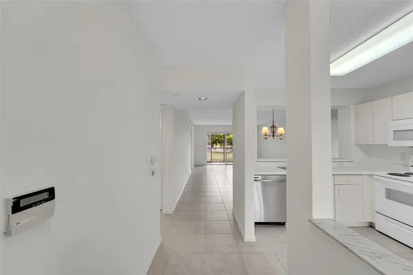 $159,000 | 9537 Weldon Circle, Unit 202, Fort Lauderdale, FL 33321