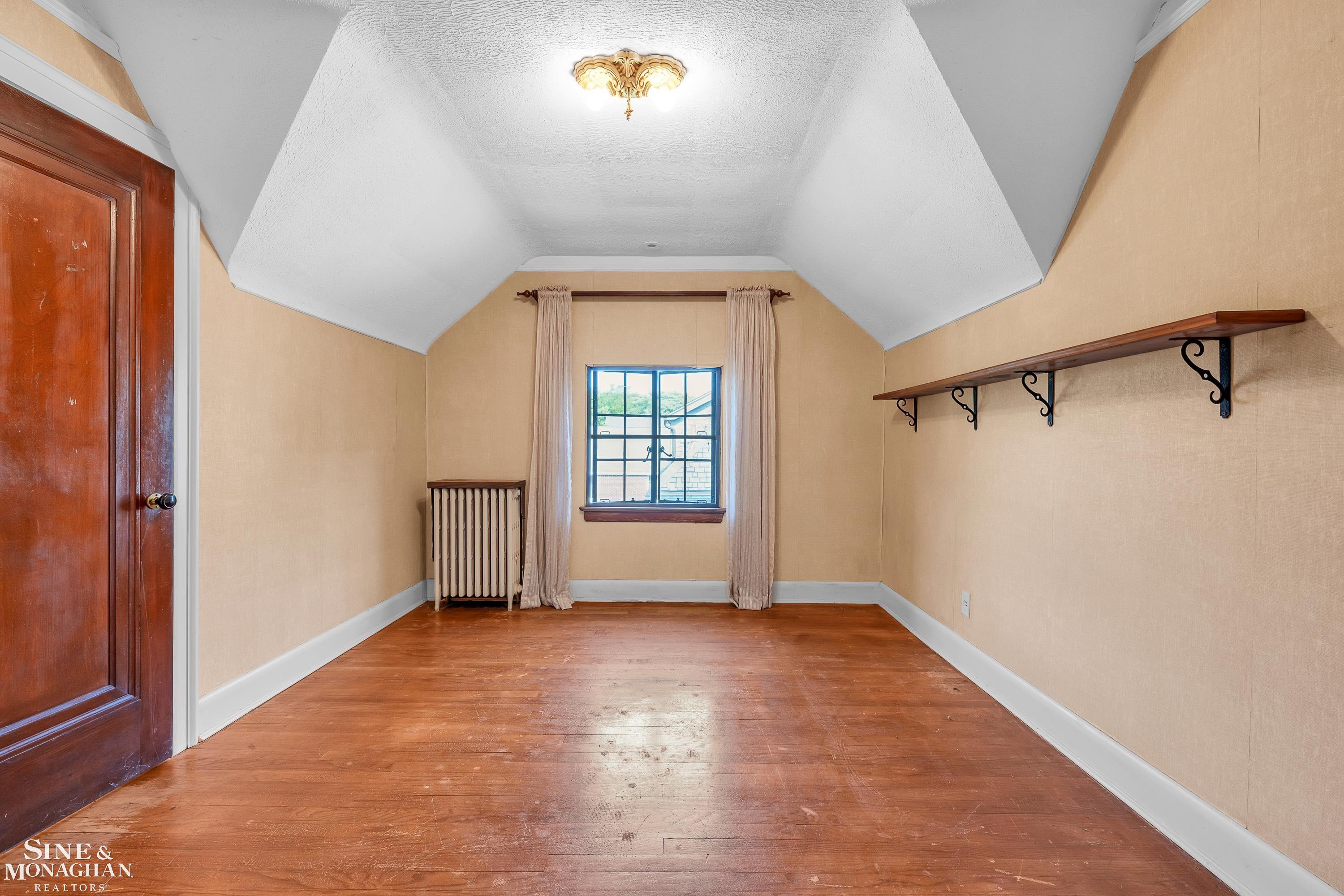 1363 Yorkshire Road Grosse Pointe, MI 48230 - Photo 52 of 67 50154348-8ab28c66-8346-4dc2-b154-37a480893dc9.JPG