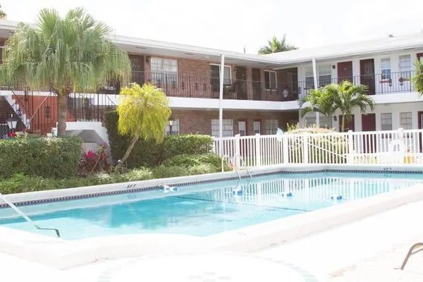 $1,700 | 1100 Atlantic Shores Boulevard, Unit 409, Hallandale Beach, FL 33009
