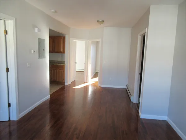 $1,400 | 379 East School Street, Unit 3L, Woonsocket, RI 02895