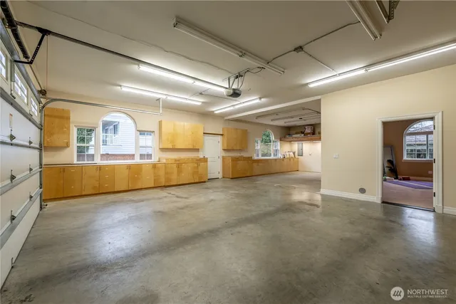 $2,195,000 | 19837 47th Avenue Northeast, Lake Forest Park, WA 98155