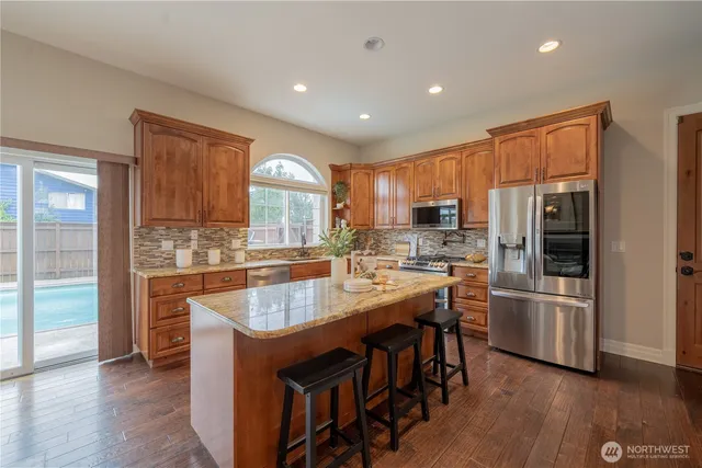 $2,195,000 | 19837 47th Avenue Northeast, Lake Forest Park, WA 98155