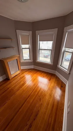 $3,300 | 29 Lincoln Street, Unit 2, Malden, MA 02148