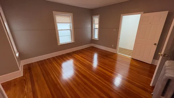 $3,300 | 29 Lincoln Street, Unit 2, Malden, MA 02148