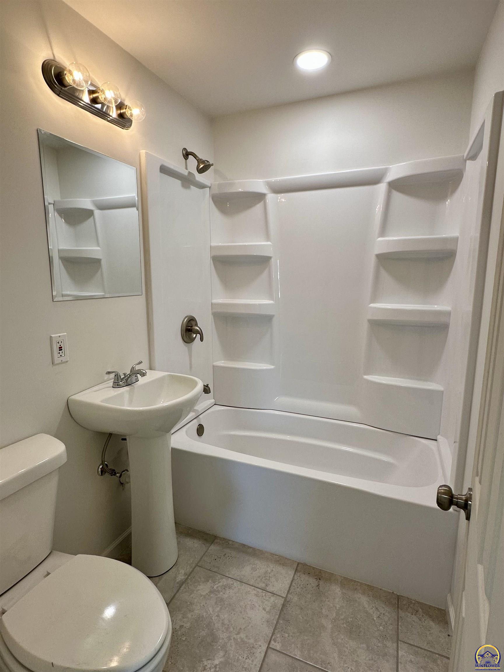 608 Ratz Street Valley Falls, KS 66088 - Photo 11 of 17