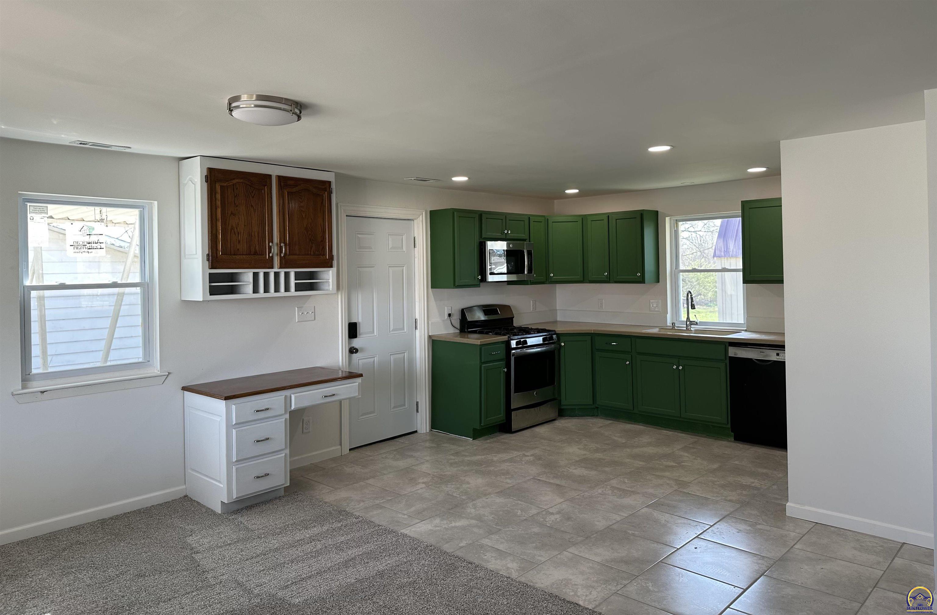 608 Ratz Street Valley Falls, KS 66088 - Photo 2 of 17