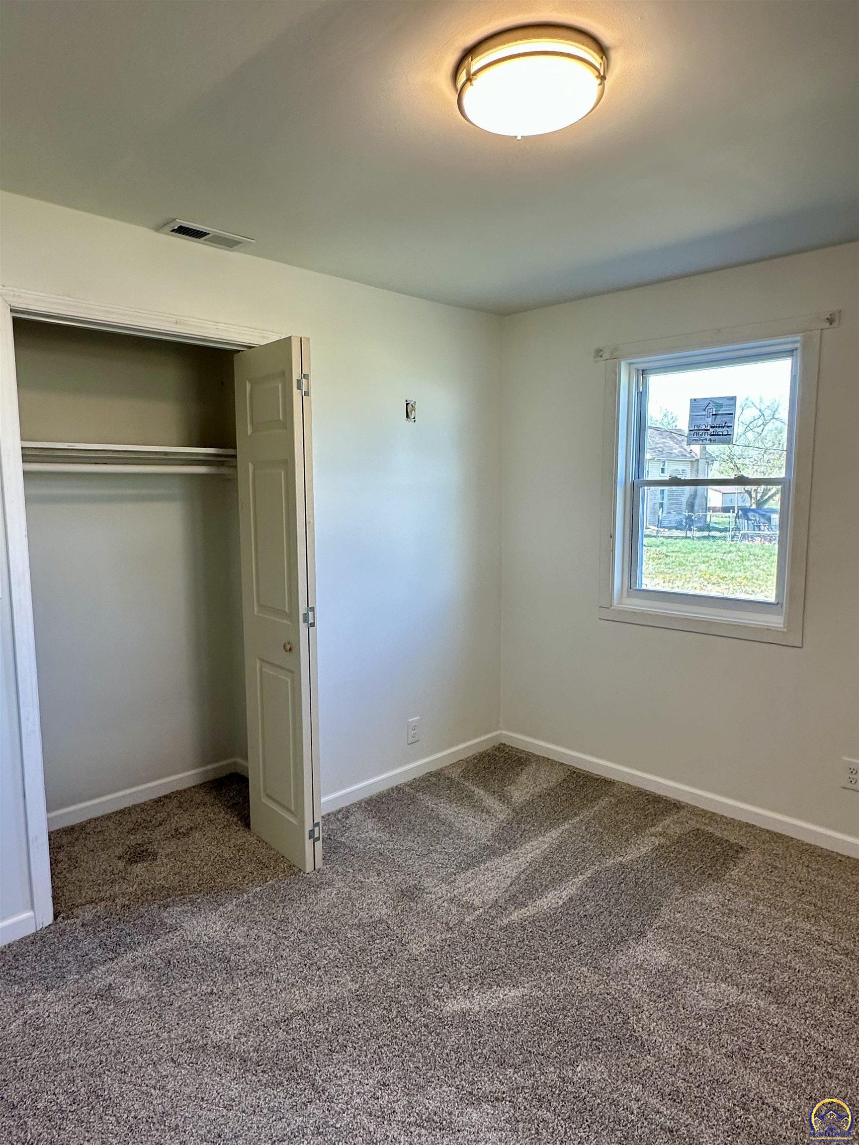 608 Ratz Street Valley Falls, KS 66088 - Photo 6 of 17