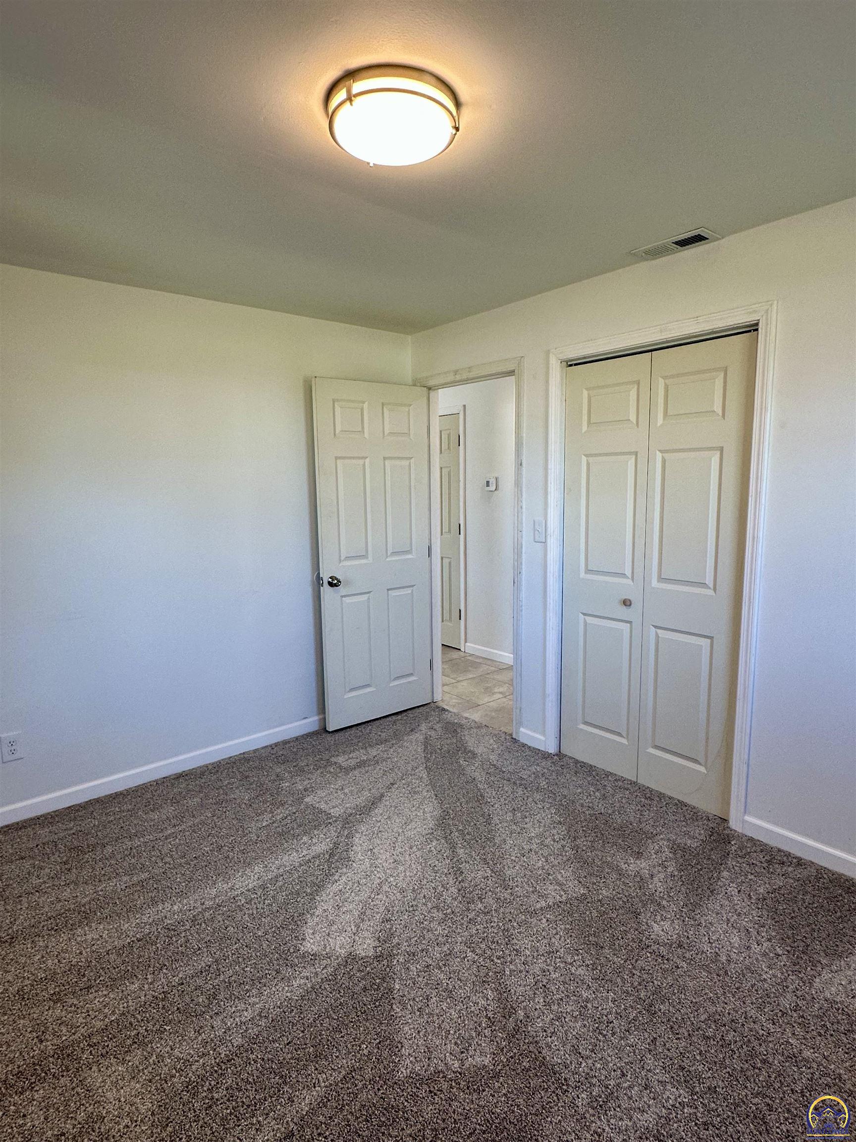 608 Ratz Street Valley Falls, KS 66088 - Photo 7 of 17