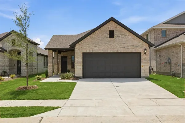 $2,300 | 501 Green Gables Drive, McKinney, TX 75071