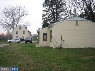 8727 Ridge Avenue Philadelphia, PA 19128 - Photo 3 of 6 Gallery Image 3