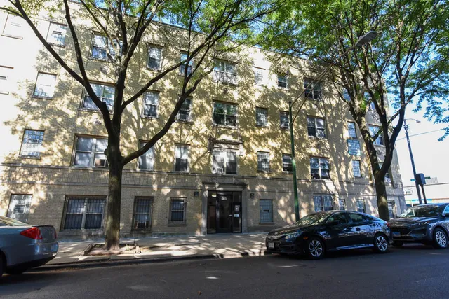 $1,200 | 4756 North Maplewood Avenue, Unit G4, Chicago, IL 60625