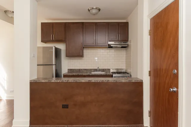 $1,200 | 4756 North Maplewood Avenue, Unit G4, Chicago, IL 60625