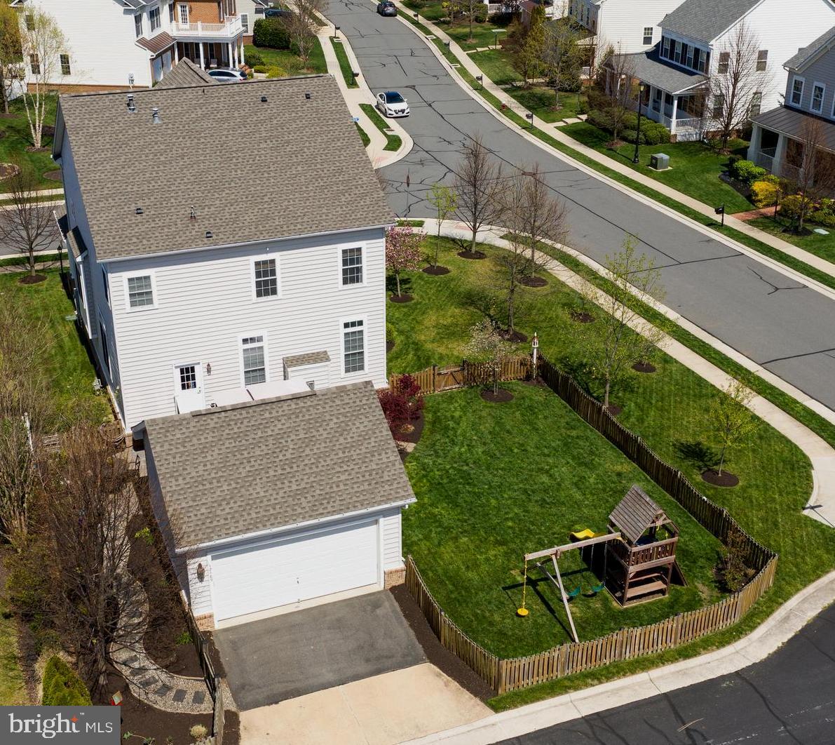 42489 Spring Splendor Drive Brambleton, VA 20148 - Photo 43 of 60 Custom Leadwalk and Charming Front Porch!!