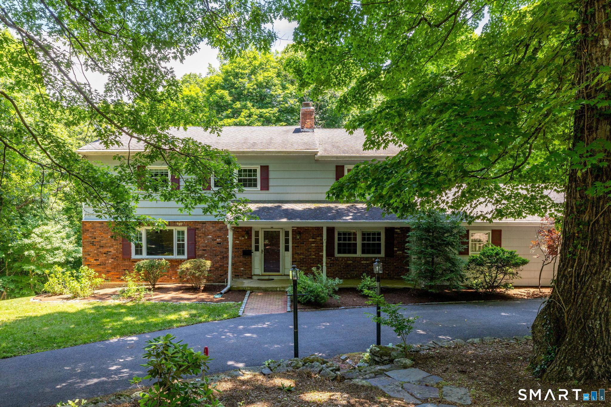 33 Hurds Hill Road Woodbury, CT 06798 - Photo 2 of 40 Mature trees