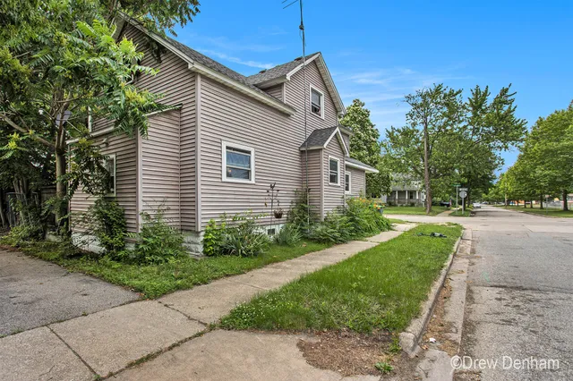 $99,900 | 400 South Williams Street, Bay City, MI 48706